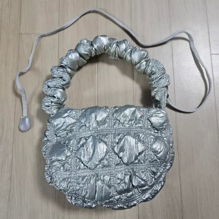 [BUNJANG] Carlyn Poing Bag Silver Mini / 칼린 포잉백 실버 미니