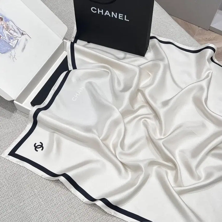 [BUNJANG] Chanel White Twill Silk Scarf / 샤넬 순백색 단면 스카프 트윌 실크