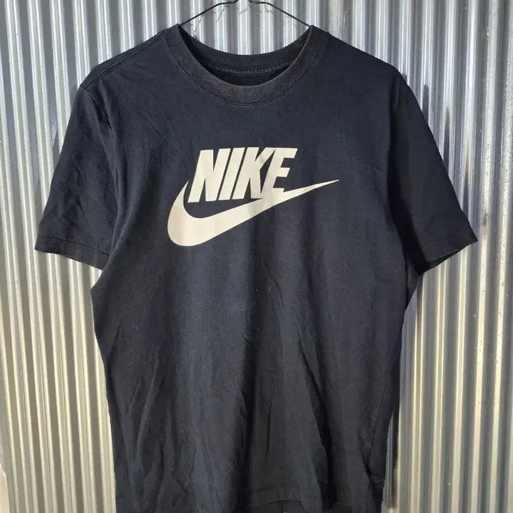 [BUNJANG] Nike Swoosh Short Sleeve T-Shirt - Black, L / L 나이키 스우시 반팔 티셔츠 블랙