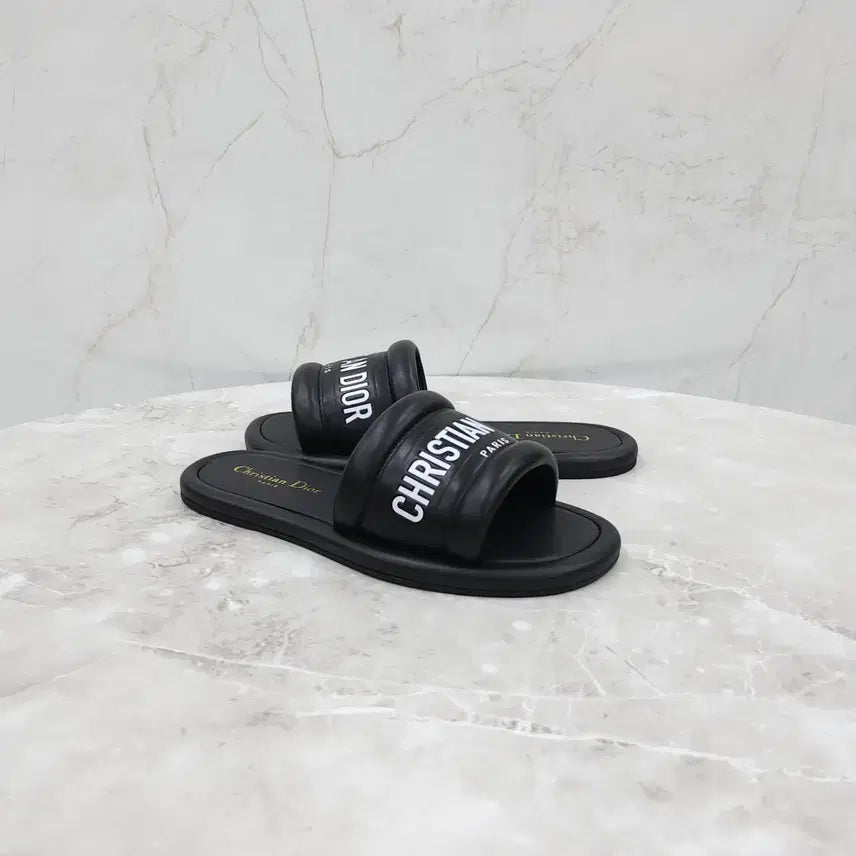 [BUNJANG] Dior Ever DI Embossed Leather Slides 36.5 / 36.5 / 디올 에브리 D 엠보스드 레더 슬리퍼 KCQ861LBO