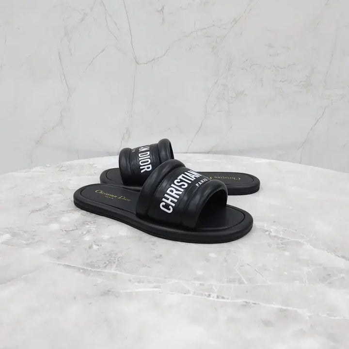 [BUNJANG] Dior Ever DI Embossed Leather Slides 36.5 / 36.5 / 디올 에브리 D 엠보스드 레더 슬리퍼 KCQ861LBO