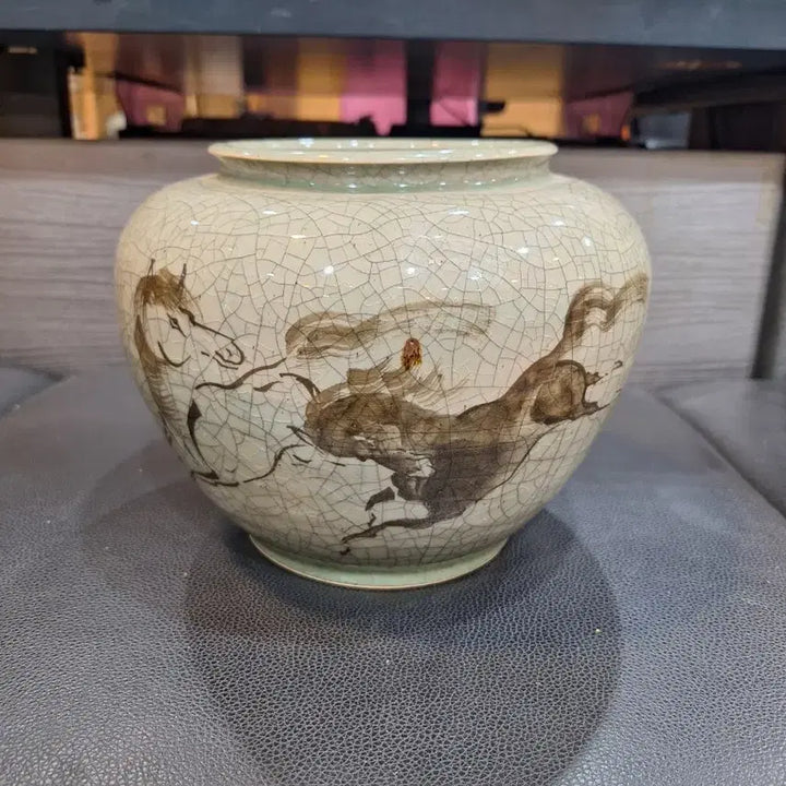 [BUNJANG] Antique Porcelain Vase with Horse Motif / 도자기