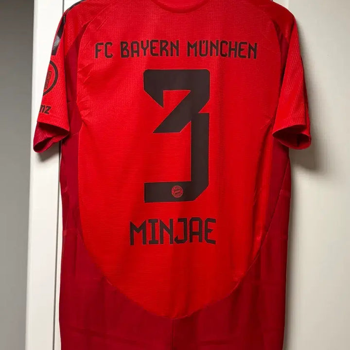 [BUNJANG] Bayern Munich 2024-25 Kim Min-jae Match-Issued Home Jersey (Size 8) / 이슈드) 24-25 바이에른 뮌헨 8 매치이슈드 김민재 유니폼