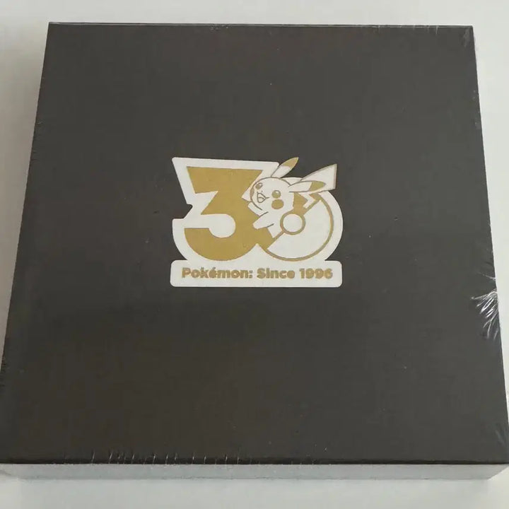 [BUNJANG] Pokemon 30th Anniversary Badge April Sealed / 포켓몬 30주년 뱃지 4월 미개봉 새상품