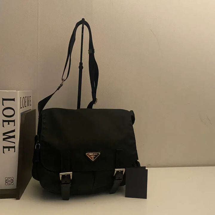 [BUNJANG] PRADA Vintage Pocono Nylon Two-Buckle Shoulder Bag / PRADA / 빈티지 프라다 삼각로고 블랙 포코노 나일론 투버클 숄더백