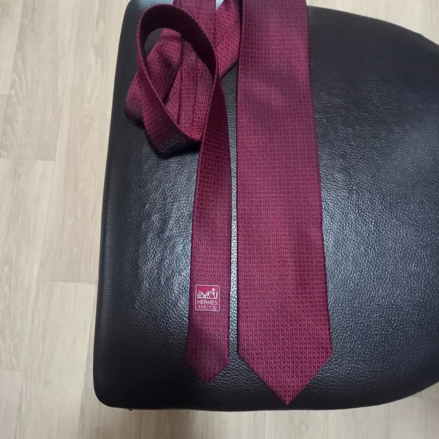 [BUNJANG] Hermes H Logo Silk Tie Burgundy / 에르메스 H로고 넥타이 [미사용]