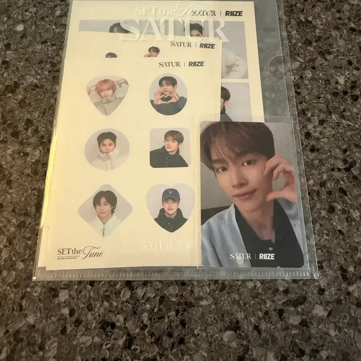 [BUNJANG] RIIZE Sungchan Setter Photocard + Sticker (Sealed) / 라이즈 성찬 세터 포토카드+스티커(미개봉)
