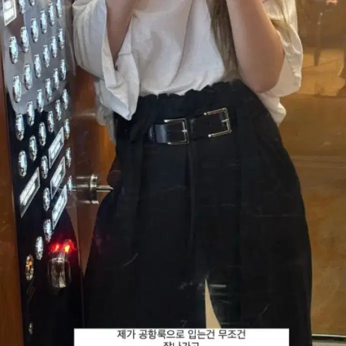 [BUNJANG] Outfit Asymmetric Off-Shoulder Short-Sleeved T-Shirt / 아웃핏 언발 오프숄더 반팔티