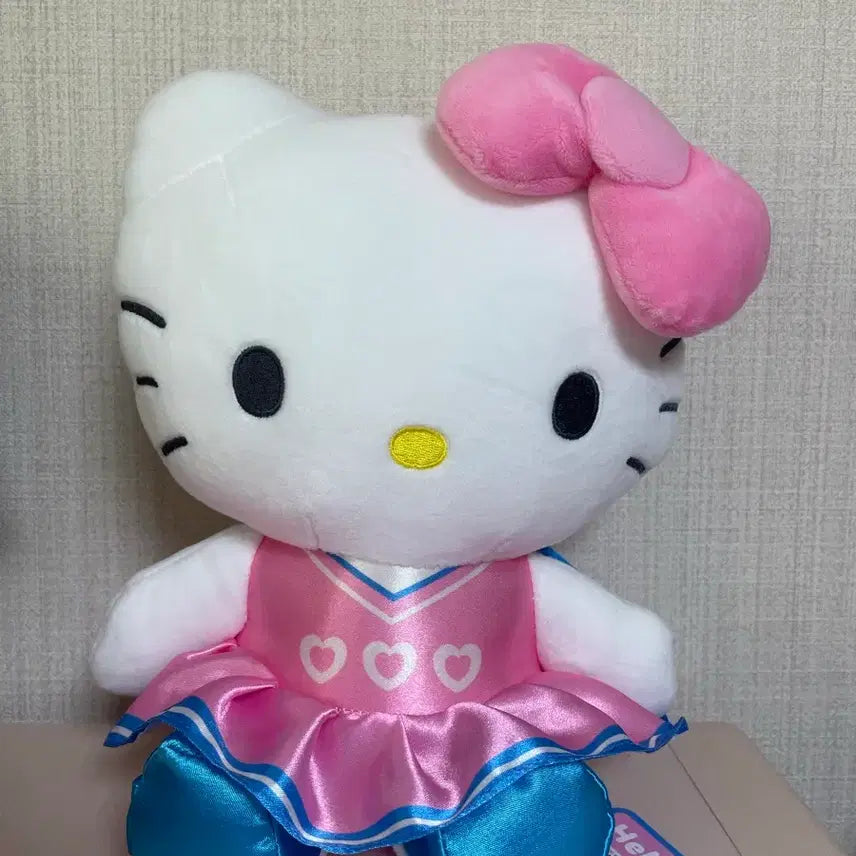 [BUNJANG] Hello Kitty Cheerleader Doll (Pink Ribbon) / 헬로키티 치어리더 인형