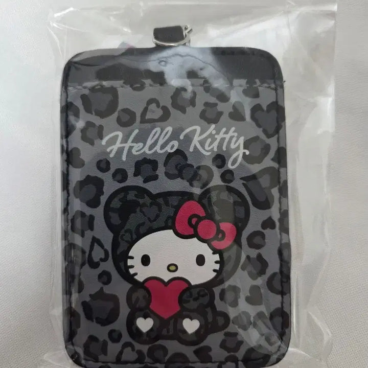 [BUNJANG] Hello Kitty Leopard Card Reel Pass / 헬로키티 레오파드 카드 릴패스 새상품