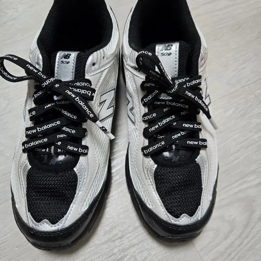 [BUNJANG] New Balance 509 Silver Black Sneakers 245 / 뉴발란스 509 실버 블랙 운동화 245