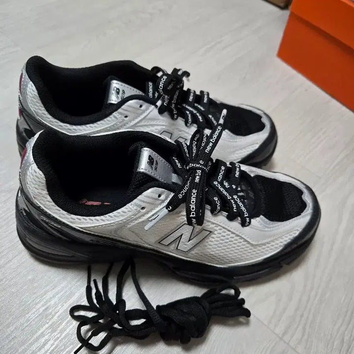 [BUNJANG] New Balance 509 Silver Black Sneakers 245 / 뉴발란스 509 실버 블랙 운동화 245