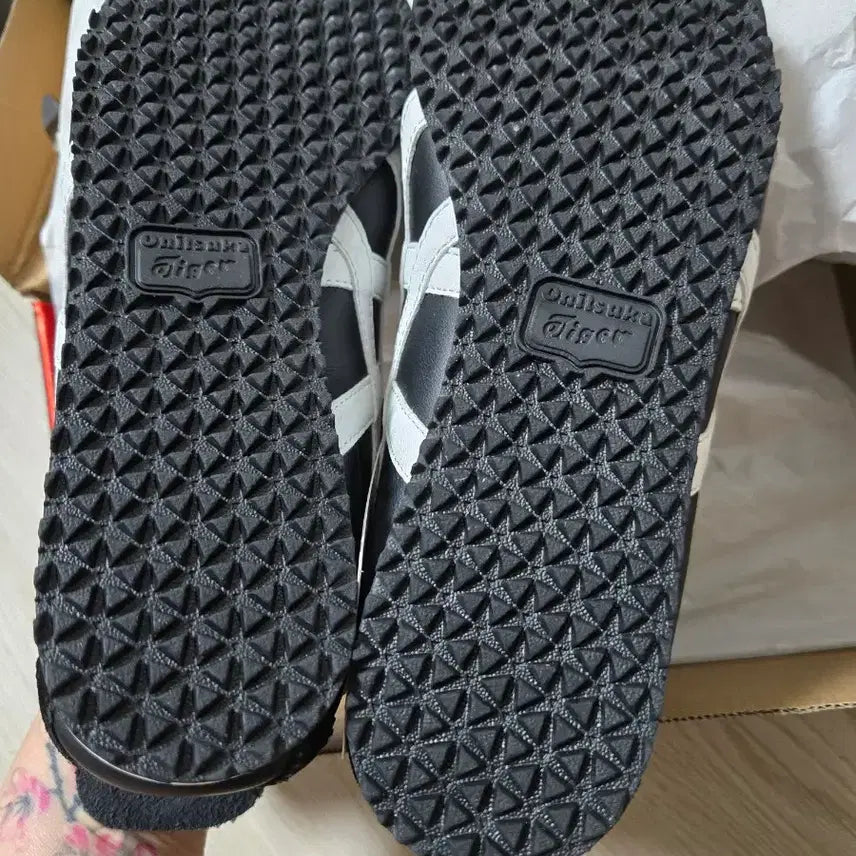[BUNJANG] Onitsuka Tiger Mexico 66 Black Shoes (Size 245) / 오니츠카타이거 멕시코66블랙 245 새상품