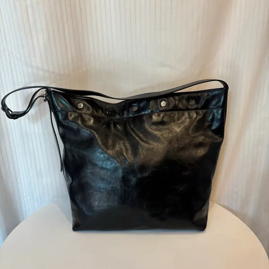 [BUNJANG] Vunque Perfect Button-Up Hobo Shoulder Bag Large / 분크 퍼펙 버튼업 호보 숄더백 라지