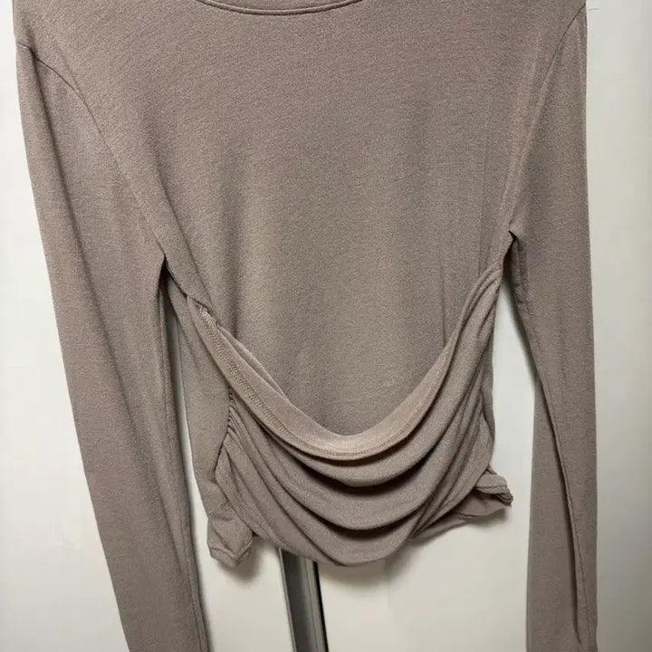 [BUNJANG] Beige Shirring Long Sleeve T-Shirt / 베이지 셔링 긴팔 티셔츠