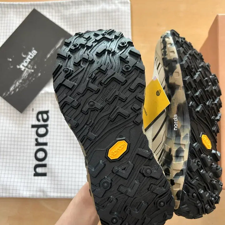 [BUNJANG] Norda 001AM Abyss Sneakers (Size 240) / (새상품) 240 노다 스니커즈 001AM 어비스