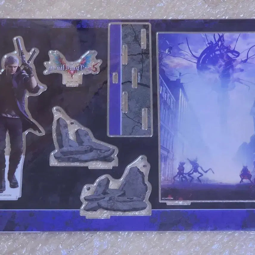 [BUNJANG] Devil May Cry Nero Acrylic Stand / 데빌메이크라이 데메크 네로 아크릴 스탠드