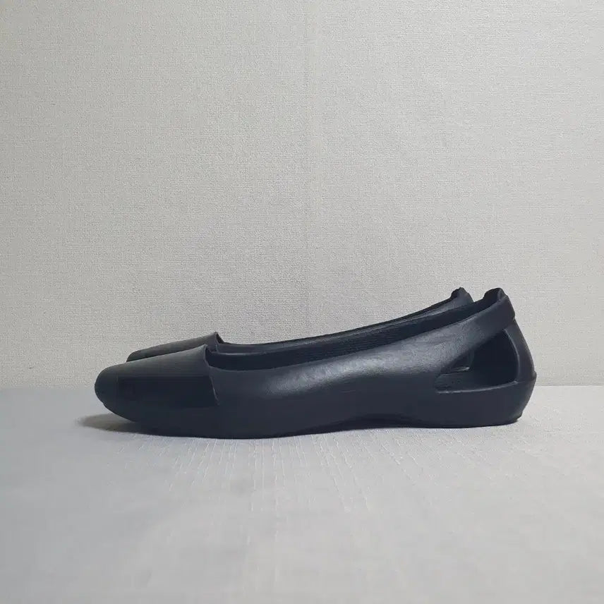 [BUNJANG] Crocs Siena Flat Shoes Black Sandals (230mm) / 크록스 시에나 샤이니 플랫 슈즈 블랙 샌들 230mm