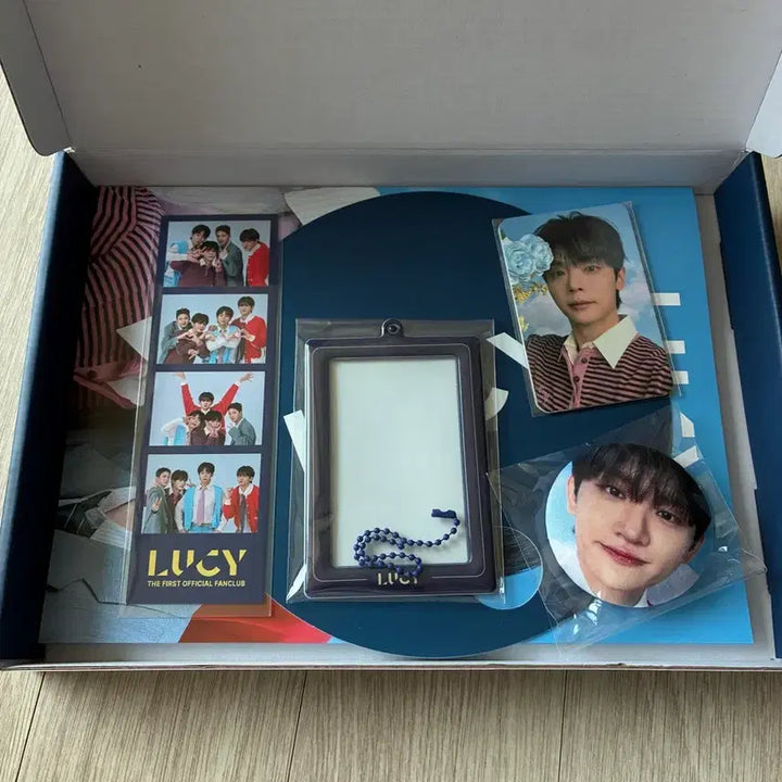 [BUNJANG] LUCY Walwal Club 1st Generation Official Kit Wonsang Badge / LUCY 루시 팬클럽 왈왈이 1기 공식 키트 원상 배지