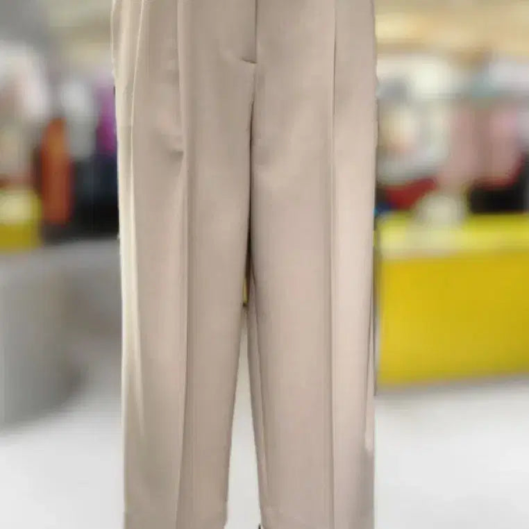 [BUNJANG] Lucky Chouette 22SS Wide Tuck Pants (Beige) / 럭키슈에뜨 와이드턱팬츠 22SS (베이지)