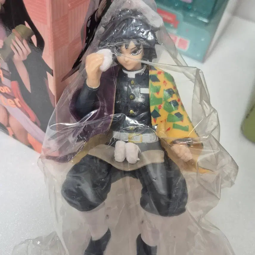 [BUNJANG] Demon Slayer Giyu Tomioka Figure / 귀멸의 칼날 토미오카 기유 피규어