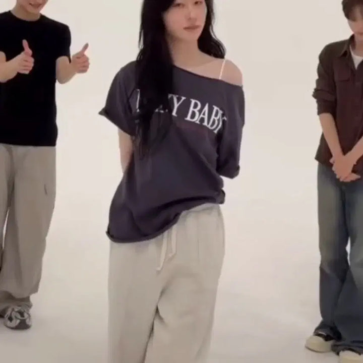 [BUNJANG] Lazybaby Off-Shoulder T-Shirt Charcoal / 레이지지 레이지베이비 오프숄더