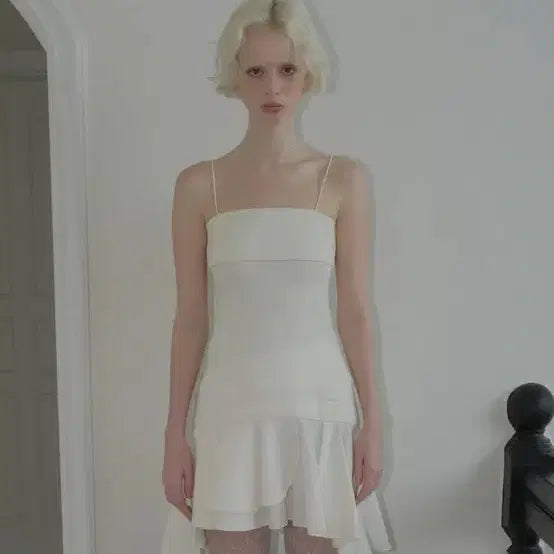 [BUNJANG] Qurity Ruffle Sleeveless Dress Ivory / 큐리티 러플 슬리브리스 원피스 아이보리