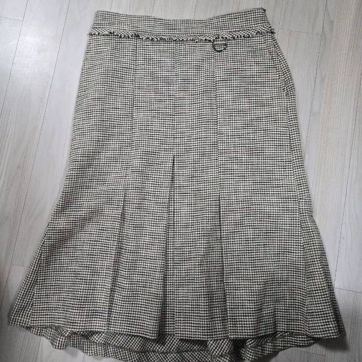 [BUNJANG] Lucky Chouette Check Skirt / 럭키슈에뜨 체크 치마