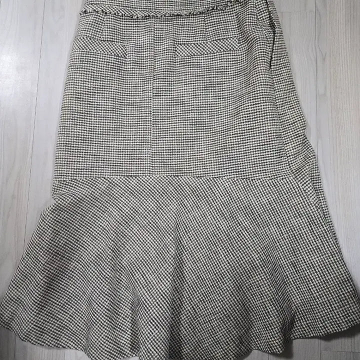 [BUNJANG] Lucky Chouette Check Skirt / 럭키슈에뜨 체크 치마