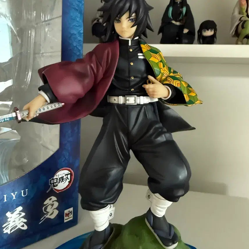 [BUNJANG] Demon Slayer Tomioka Giyu GEM Figure / 귀멸의 칼날 토미오카 기유 GEM 피규어