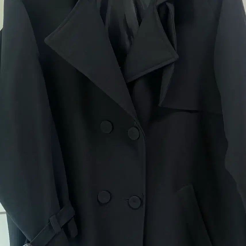 [BUNJANG] Black Double-Button Trench Coat / 블랙 트렌치코트