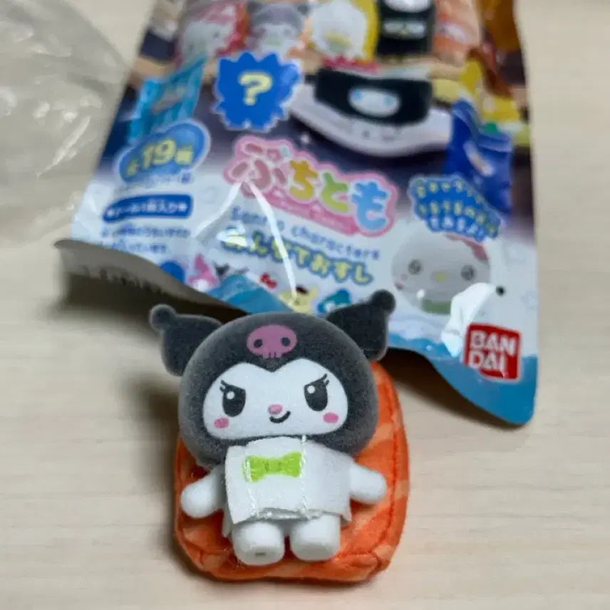 [BUNJANG] Kuromi Puchi Tomo Vol. 4 Figure / (초신상)푸치토모 4탄 쿠로미 팝니다