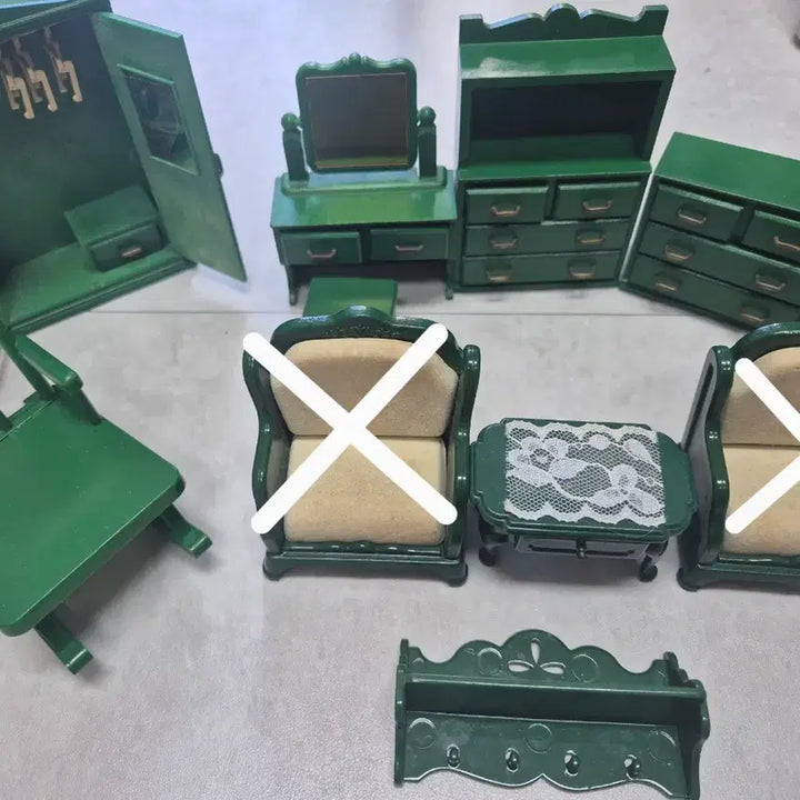 [BUNJANG] Sylvanian Families Old Green Furniture 8-Piece Bundle Set / 실바니안 올드 초록가구 8종 일괄