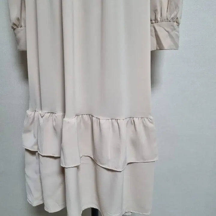 [BUNJANG] Beige V-Neck Long Dress / L185 브이넥 베이지롱원피스