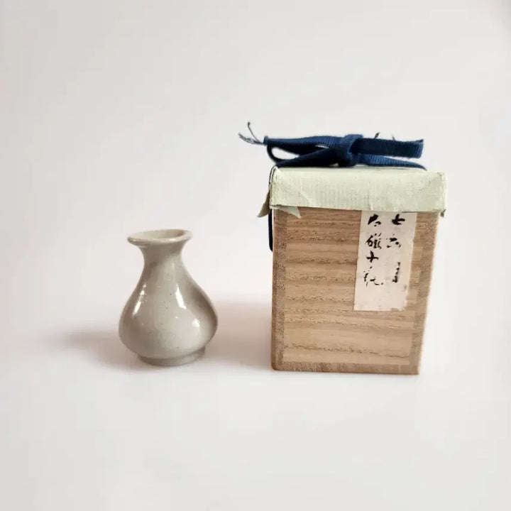 [BUNJANG] Joseon Dynasty Early Gwanyo Ware Celadon Vase / 골동품 조선시대 초기 관요사기 명기주병