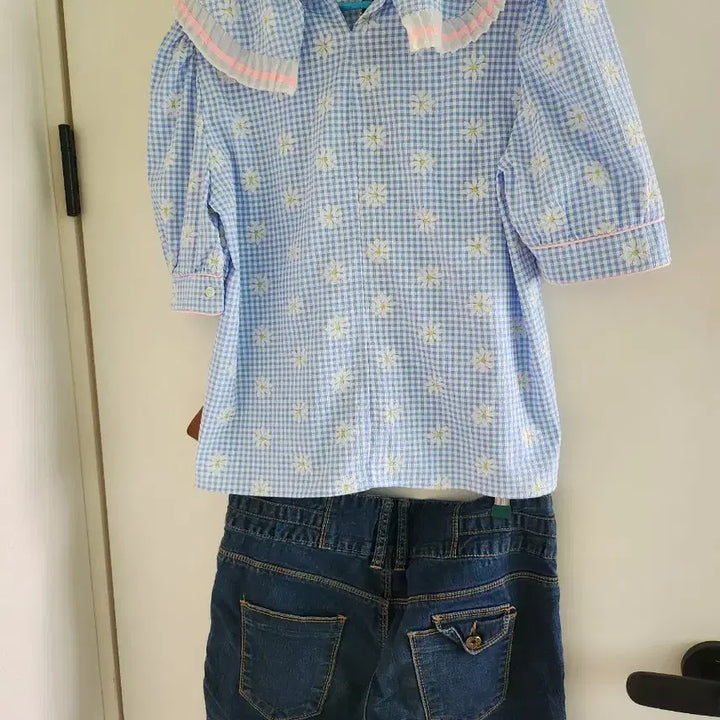 [BUNJANG] Check Flower Blouse / 체크 플라워 블라우스