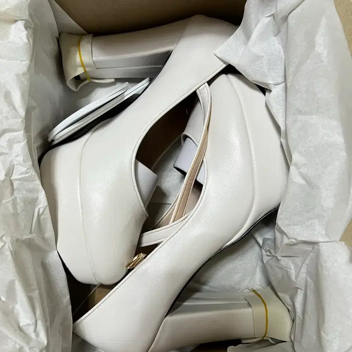 [BUNJANG] Handmade Mary Jane Platform Heels (11cm) - Wedding Shoes for Petite Women / 가보시 메리제인 11cm 통굽힐 웨딩슈즈 키작녀 수제화 고품질