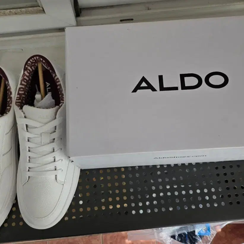 [BUNJANG] Aldo Midcourt White Sneakers (Size 270) / (미사용) 알도 미드코트 화이트 스니커즈 270