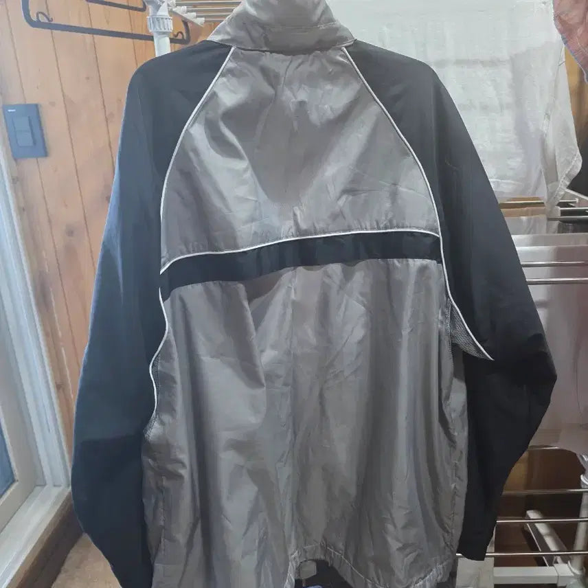 [BUNJANG] Nike Windbreaker Jacket / 나이키 바람막이