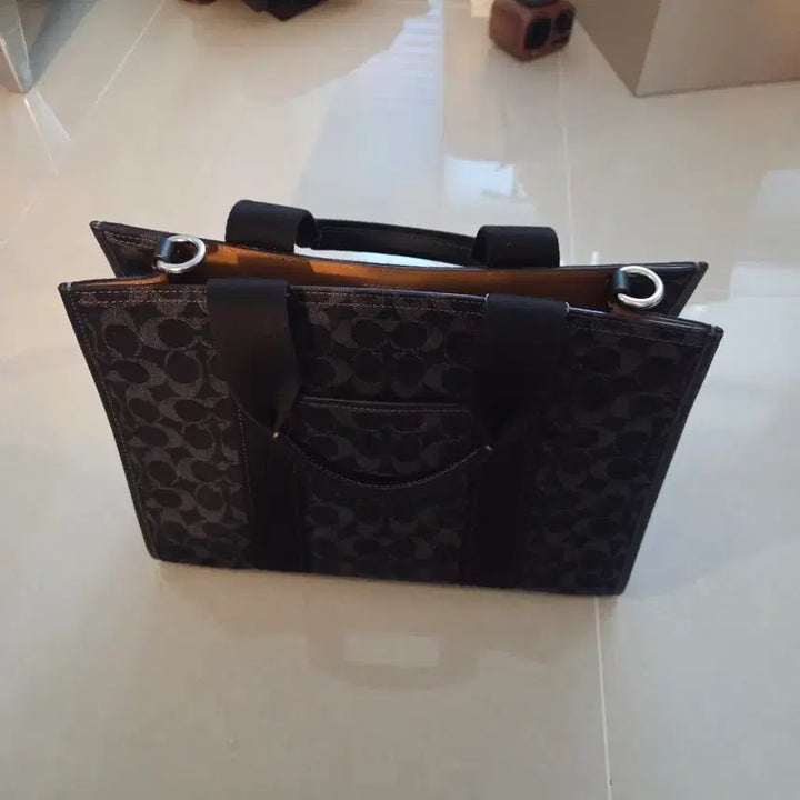 [BUNJANG] Coach Signature Black Tote Bag / 코치 시그니처 블랙 토트백