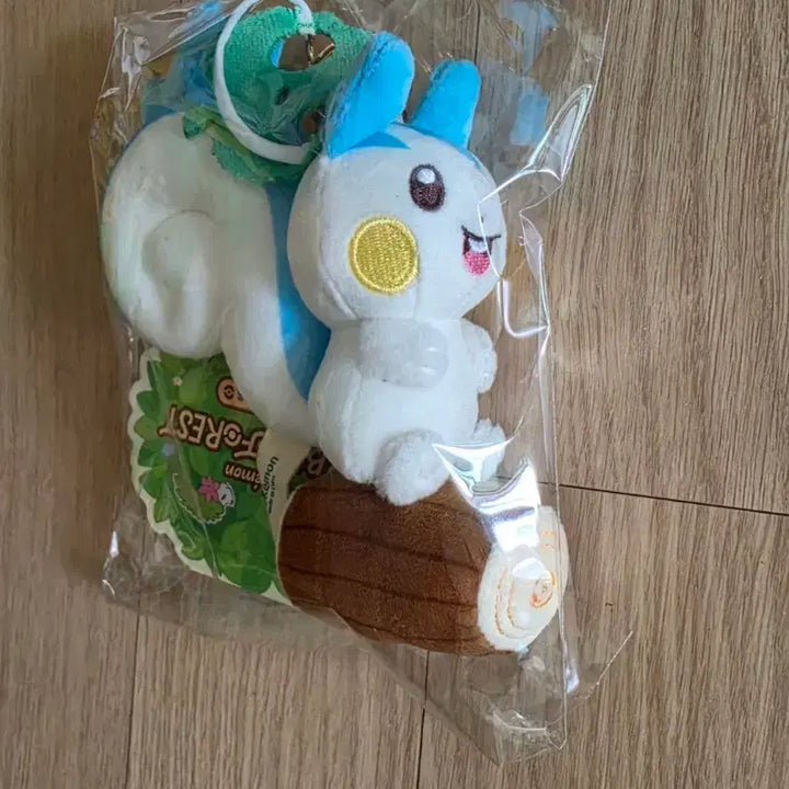 [SOLD OUT] 서울숲 시크릿 포레스트 포켓몬 파치리스 인형 키링 새상품