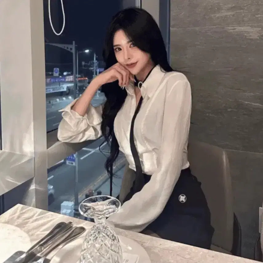 [BUNJANG] White See-Through Shirt and Cubic Choker Scarf Set / 화이트 시스루 셔츠+큐빅 초커목도리 세트