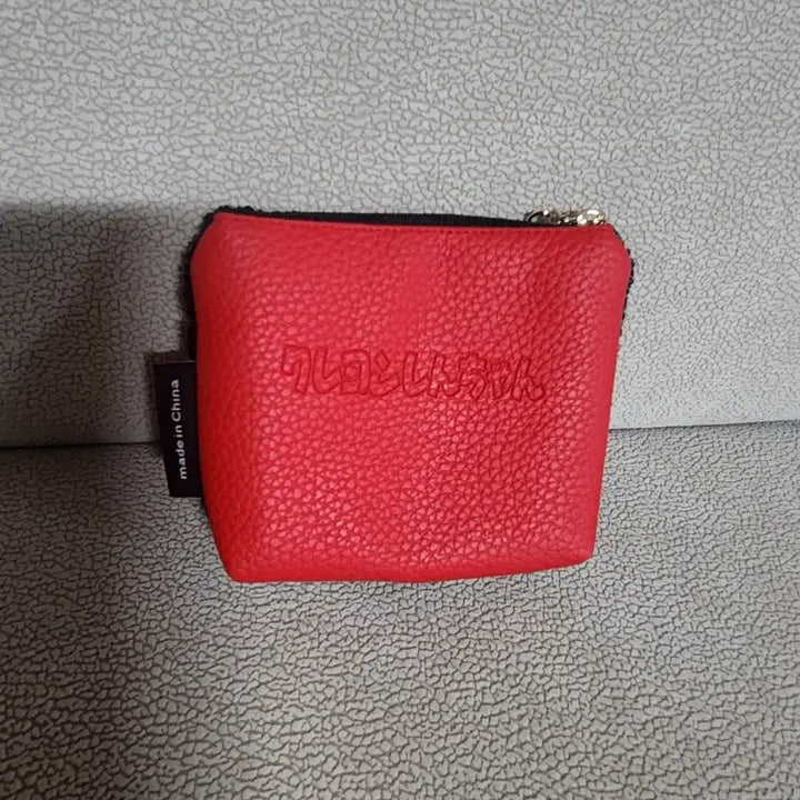 [BUNJANG] Crayon Shin-chan Fuzzy Mini Pouch Coin Purse / 짱구 검정 뽀글이 미니파우치 동전지갑