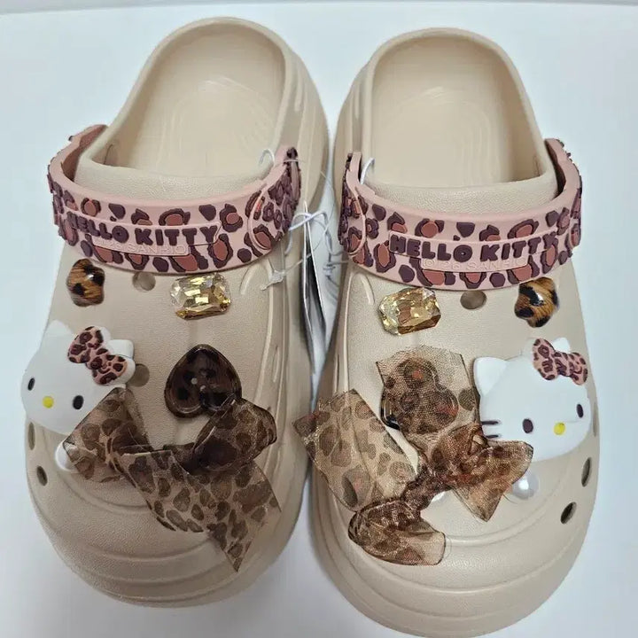 [BUNJANG] Hello Kitty Crocs Sandals Beige Mule 230mm / 헬로키티 크록스 샌들 베이지 뮬  230mm (새상품)