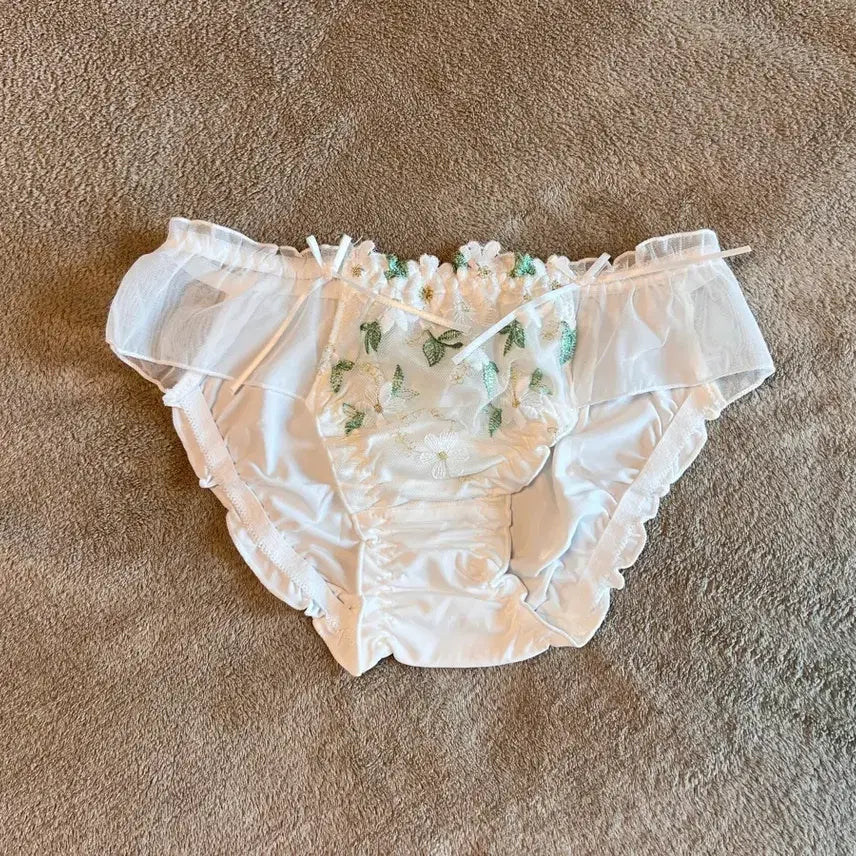 [BUNJANG] Spring Blossom Triangle Panty - White / (중고) 봄꽃 삼각팬티 화이트