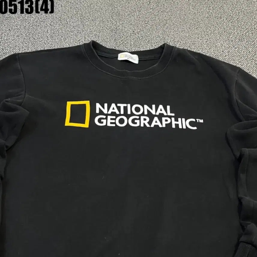 [BUNJANG] National Geographic Black Sweatshirt / 내셔널지오그래픽 검정 맨투맨