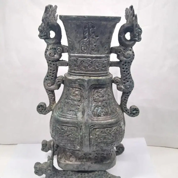 [BUNJANG] Antique Bronze Vase with Dragon Motif / 고풍스러운 용 장식 청동 화병