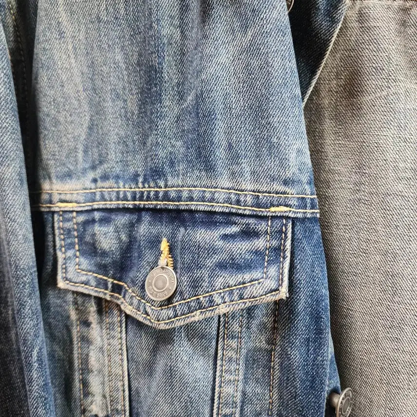 [BUNJANG] GAP Denim Jacket L Size / GAP 데님 청자켓 L 사이즈
