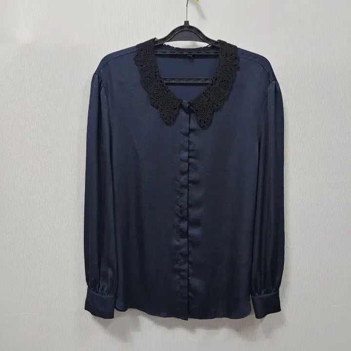 [BUNJANG] J.CREW Lace Collar Dark Navy Blouse Women&