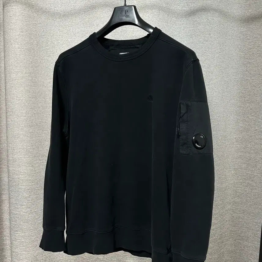 [BUNJANG] CP Company Logo Lens Sweatshirt Black XL / CP컴퍼니 로고 렌즈와펜 맨투맨 블랙 (XL)